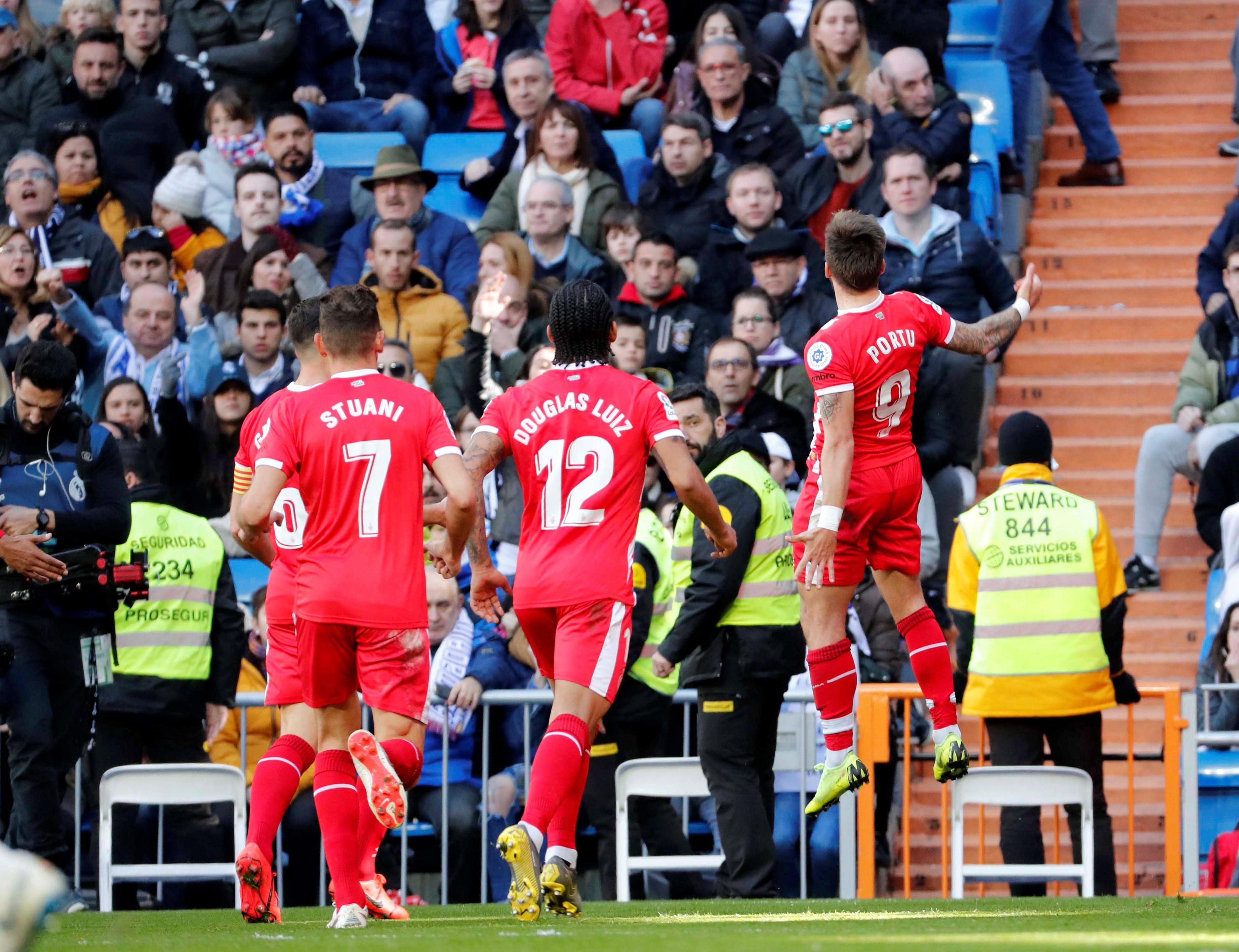 小学生可免 小学生可免
