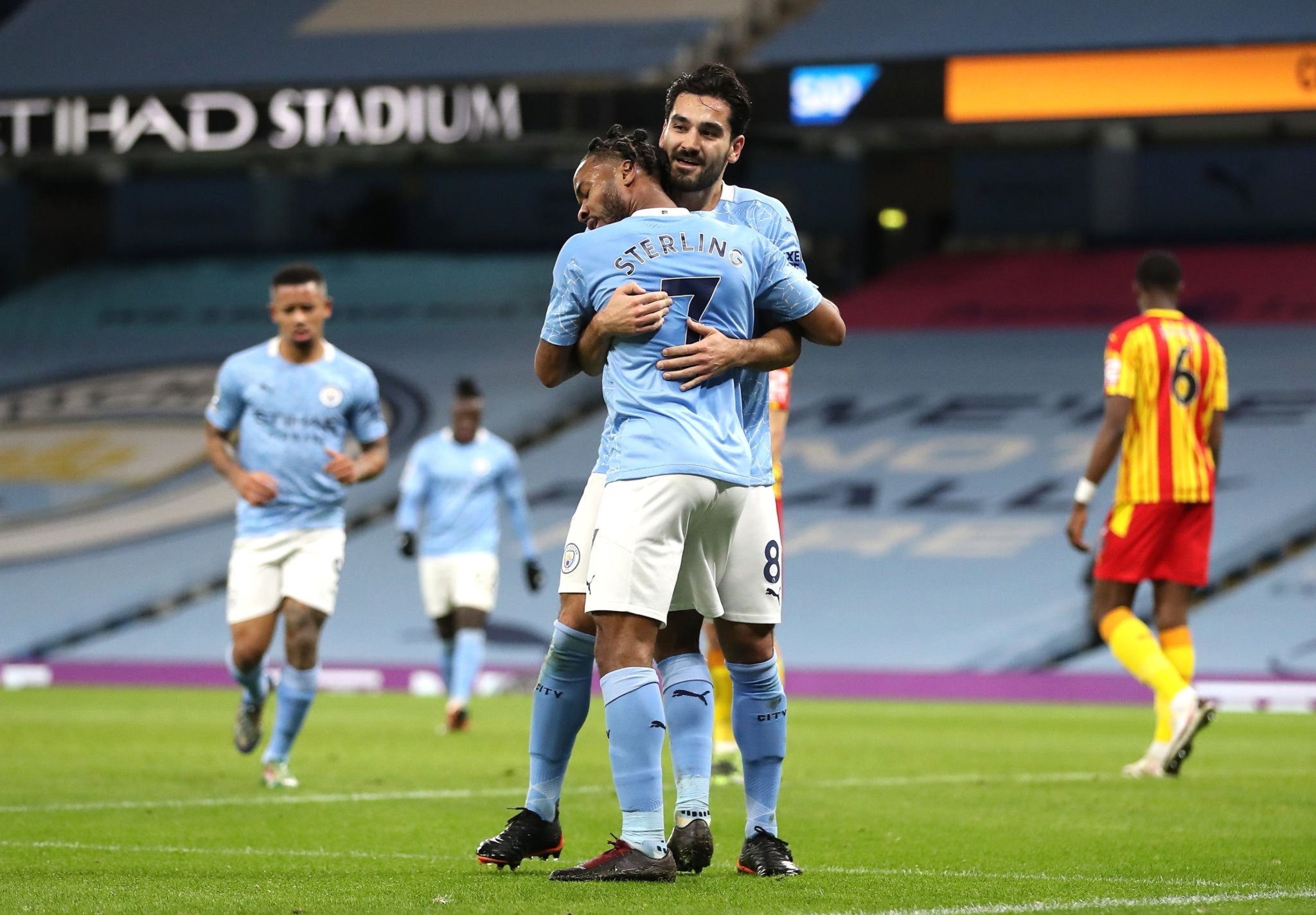 于在区域内 于在区域内